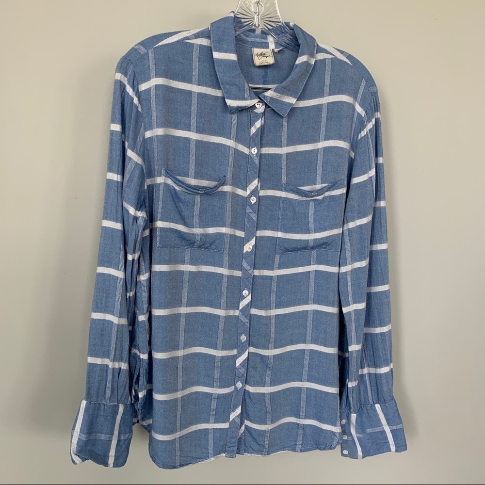 White Crow Blue & White‎ Striped Button Up Top Sz M